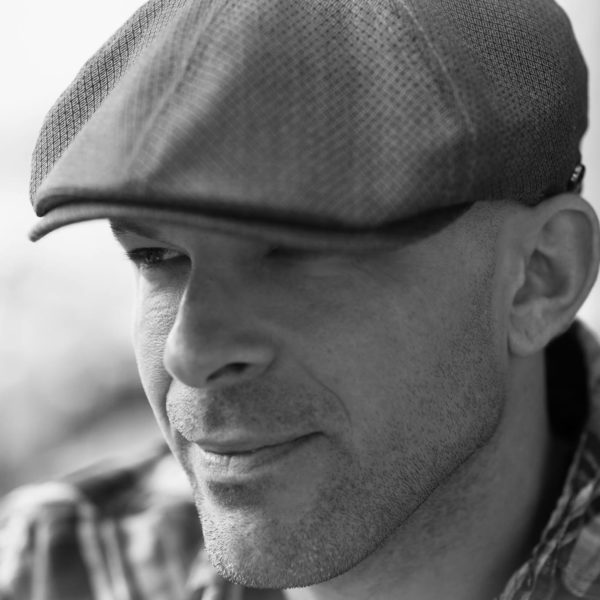 Chapeau Fedora Hydrofuge avec Plume vin FAILSWORTH – Chapeaux et Casquettes